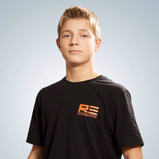 Portraitfoto von Jannis Lemcke
